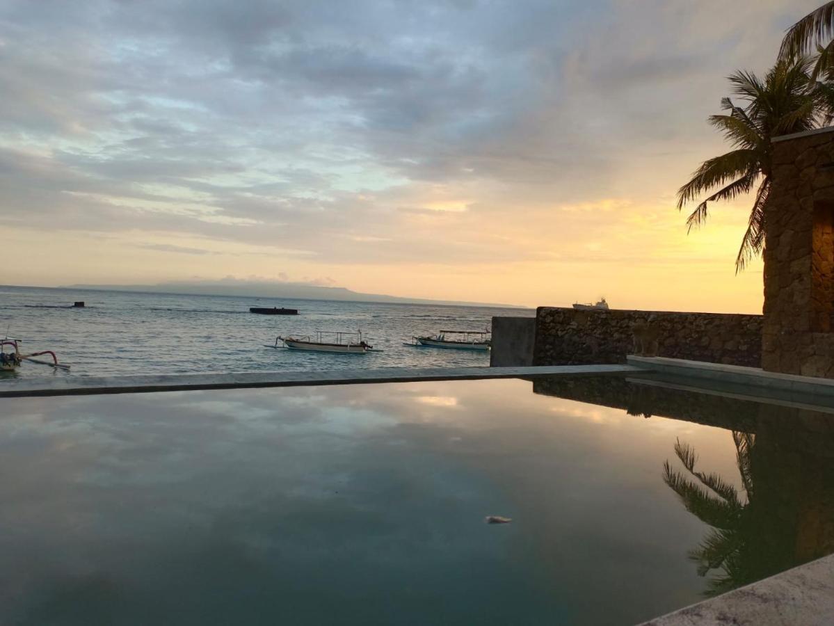 Utama Villas Beach Front Candidasa Экстерьер фото