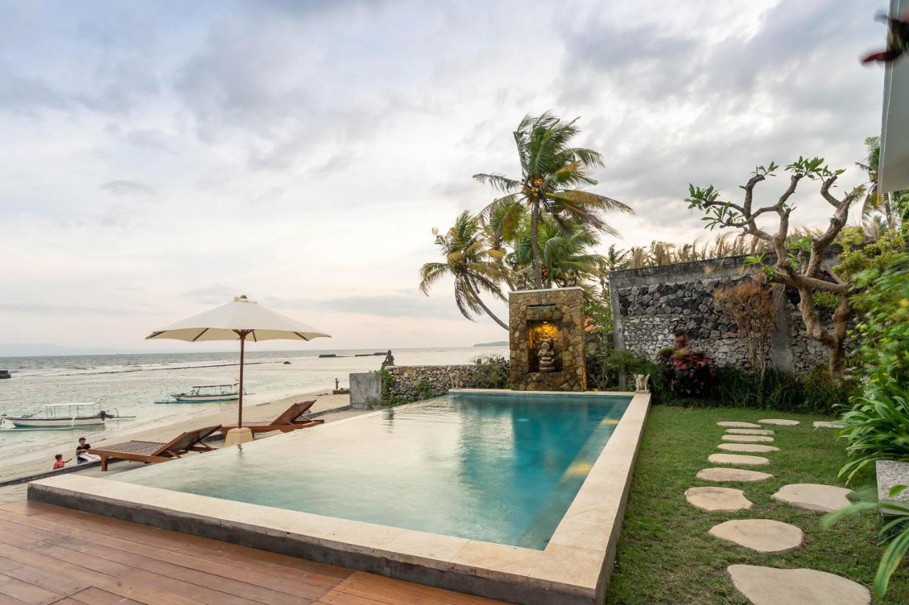 Utama Villas Beach Front Candidasa Экстерьер фото